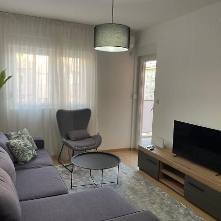 Aura City Apartment Подгорица Экстерьер фото