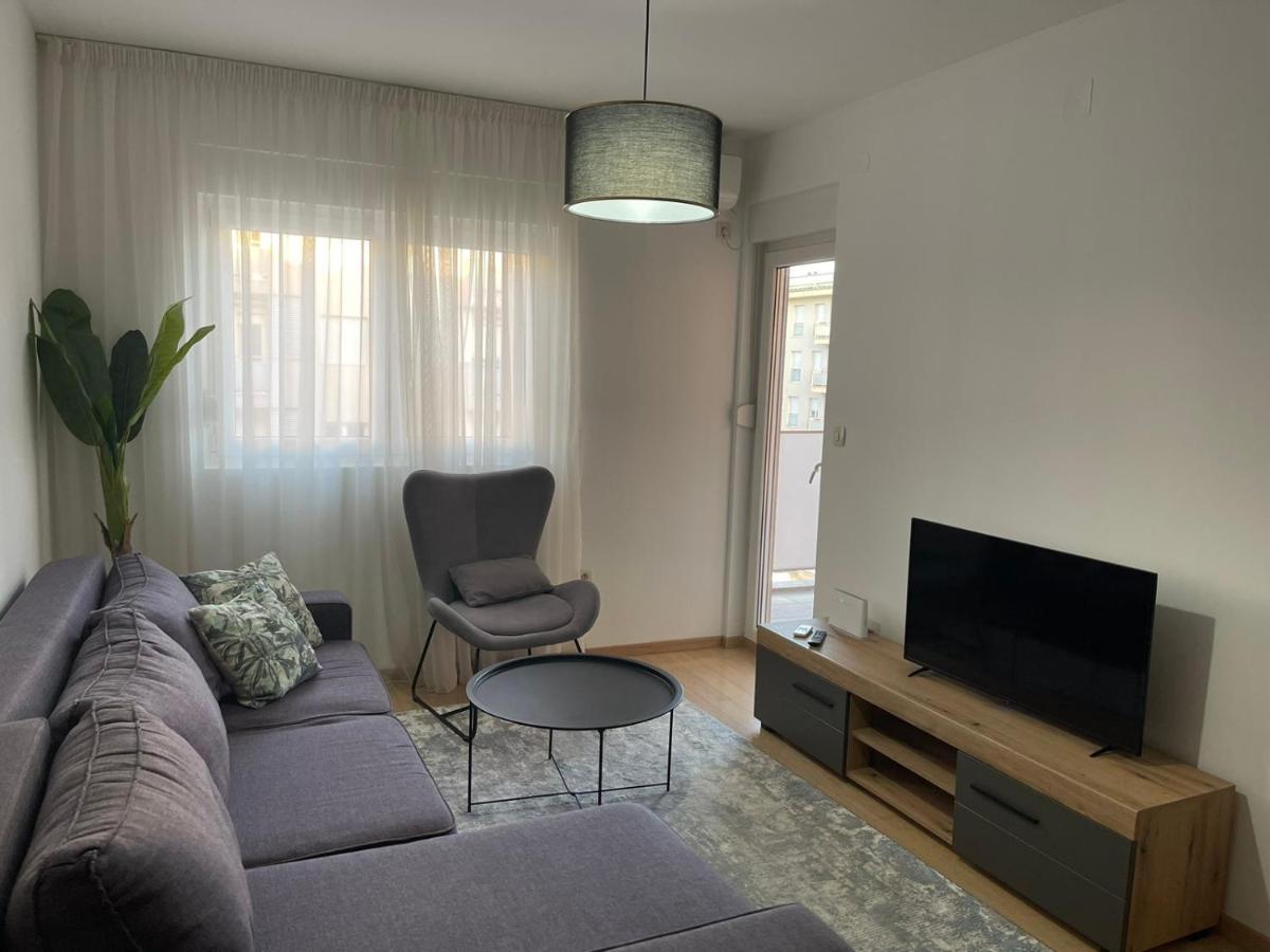 Aura City Apartment Подгорица Экстерьер фото