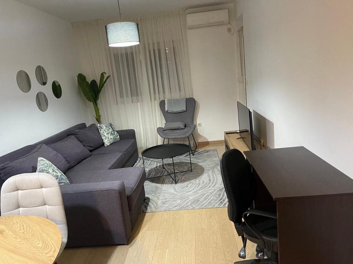Aura City Apartment Подгорица Экстерьер фото